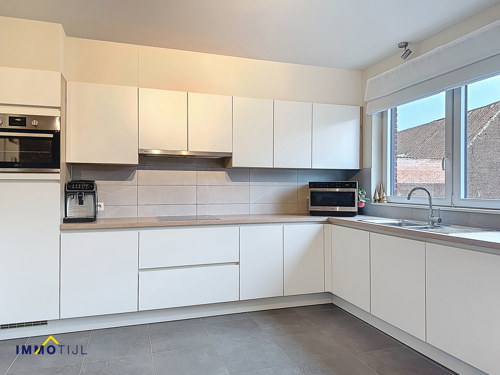 Modern appartement op topligging met 2 autostaanplaatsen! - foto 5