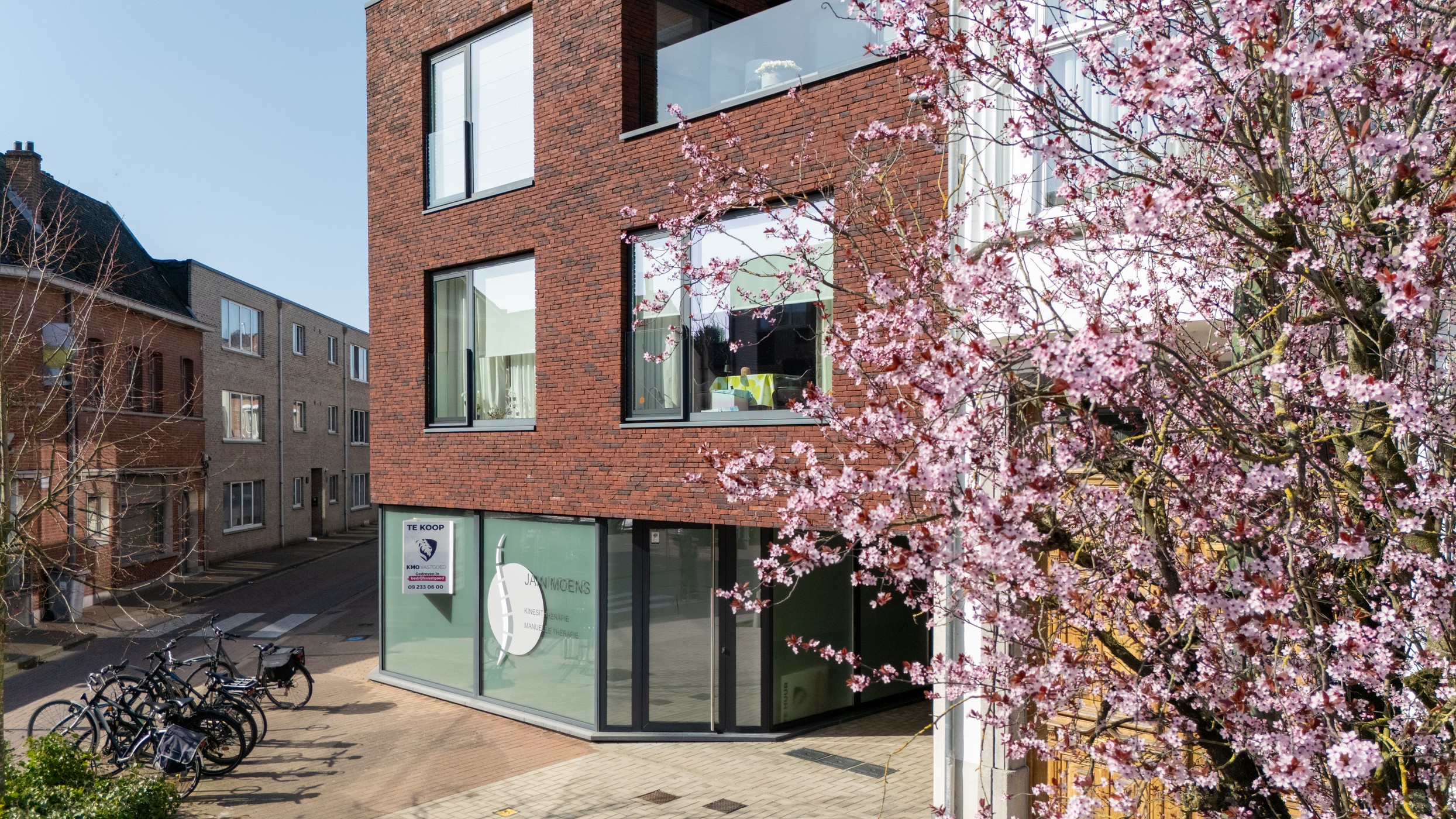 Ruim gelijkvloers handelspand te huur op commerciële ligging in Zele - foto 2