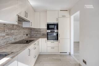 <p><span>A fully renovated, move-in-ready apartment with two bedrooms and an EPC rating of A', located in the heart of Diegem.</span></p><p><span> </span></p><p><span>This renovated apartment, located on the first floor with elevator access, has an ideal location near numerous amenities and major roadways. </span></p><p><span>From the living room, you’ll enjoy a view of a pond and a castle, which gives a unique and soothing character. </span></p><p><span> </span></p><p><span>From the entryway, equipped with built-in closets, you’ll have access to the bright living area (27.5 m²) and the fully equipped kitchen.'</span></p><p><span>The hallway leading to the bedrooms connects to two bedrooms measuring respectively, 9.6 m² and 14 m², a separate toilet, and a bathroom with a walk-in shower and connections for a washing machine and dryer. </span></p><p><span> </span></p><p><span>Curtains and some of the lights are already installed. Central gas heating.</span></p><p><span> </span></p><p><span>In the basement, there is a private storage space for the apartment. </span></p><p><span> </span></p><p><span>In addition to being move-in ready, the apartment’'location is a definite plus: it is very easily accessible via the highway and public transportation, and is close to schools, shops, and the train station. </span></p><p><span>Ideal as an investment or as a home for yourself.</span></p><p><span> </span></p><p><span>Price: 280,000 €.</span></p><p><span> </span></p><p><span>Book your tour now! </span></p><p><span>No measures in the Flemish Enforcement Platform</span></p>