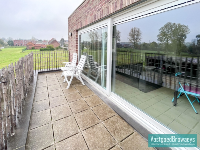 Instapklaar appartement met terras en garage - foto 5