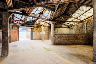 Ruim magazijn op een uiterst strategische ligging in DilbeekBent u op zoek naar een praktische en goed gelegen magazijn in Dilbeek? Dan stellen wij u...