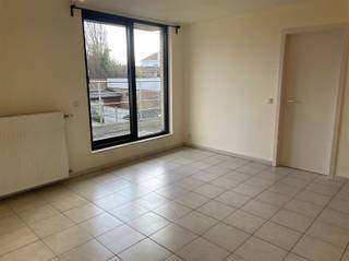 Appartement à louer à distance de marche du marché d'Audenarde.Cet appartement situé au 1er étage bénéficie d'un séjour avec kitchenette, 1 chambre,...