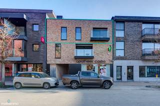 MODERN APPARTEMENT MET 2 SLAAPKAMERS EN OVERDEKT TERRAS IN HET CENTRUM VAN HOESELTIn het centrum van Hoeselt bevindt zich dit modern appartement aan...