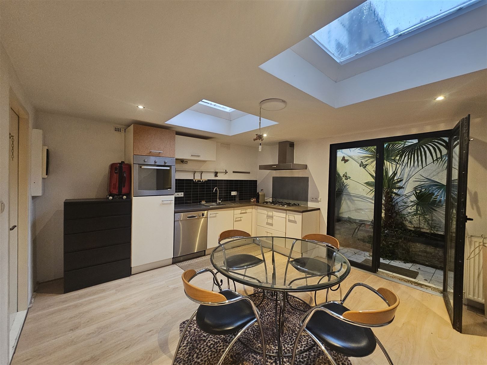 Zeer gunstig gelegen appartement vlakbij Italiëlei. - foto 5