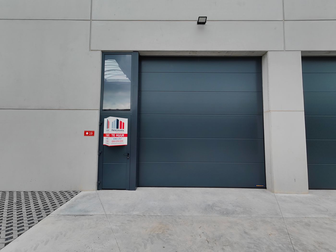 262 m² nieuwbouw KMO-unit op 3 km van E40 - photo 2