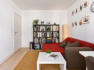 <p>Deze charmante woning is gelegen in de Spitaalpoortstraat 5, een rustige en karaktervolle woonerf op een centrale locatie in Gent. De woning maakt deel uit van een prachtig authentiek beluik met een gezellige gemeenschappelijke binnentuin, waar rust en stadsleven mooi samenkomen.<br /><br />Dankzij de uitstekende ligging bevinden winkels, scholen, openbaar vervoer en andere dagelijkse voorzieningen zich op wandelafstand. Ook het station en de belangrijkste invalswegen zijn vlot bereikbaar. Met een Mobiscore van 9,4/10 geniet u hier van een uitstekende bereikbaarheid, ideaal voor wie graag centraal woont.<br /><br />Bij het betreden van de woning komt u onmiddellijk in de open keuken met eetplaats. Aansluitend bevindt zich de badkamer op het gelijkvloers. Op de eerste verdieping vindt u een aangename leefruimte die veelzijdig kan worden ingericht. De tweede verdieping beschikt over een ruime slaapkamer met ingemaakte kast. De parketvloeren en de vele lichtinval zorgen voor een warme en aangename sfeer doorheen de woning.<br /><br />Daarnaast geniet u van de charmante gemeenschappelijke binnentuin, een unieke troef die zorgt voor een rustige en aangename woonomgeving midden in de stad. De woning is bovendien asbestveilig en EPC-label C.<br /><br />Wenst u meer informatie of een bezoek? Contacteer Sudenaz via 0485 77 66 47 of sudenaz@vicusvastgoed.be.</p>