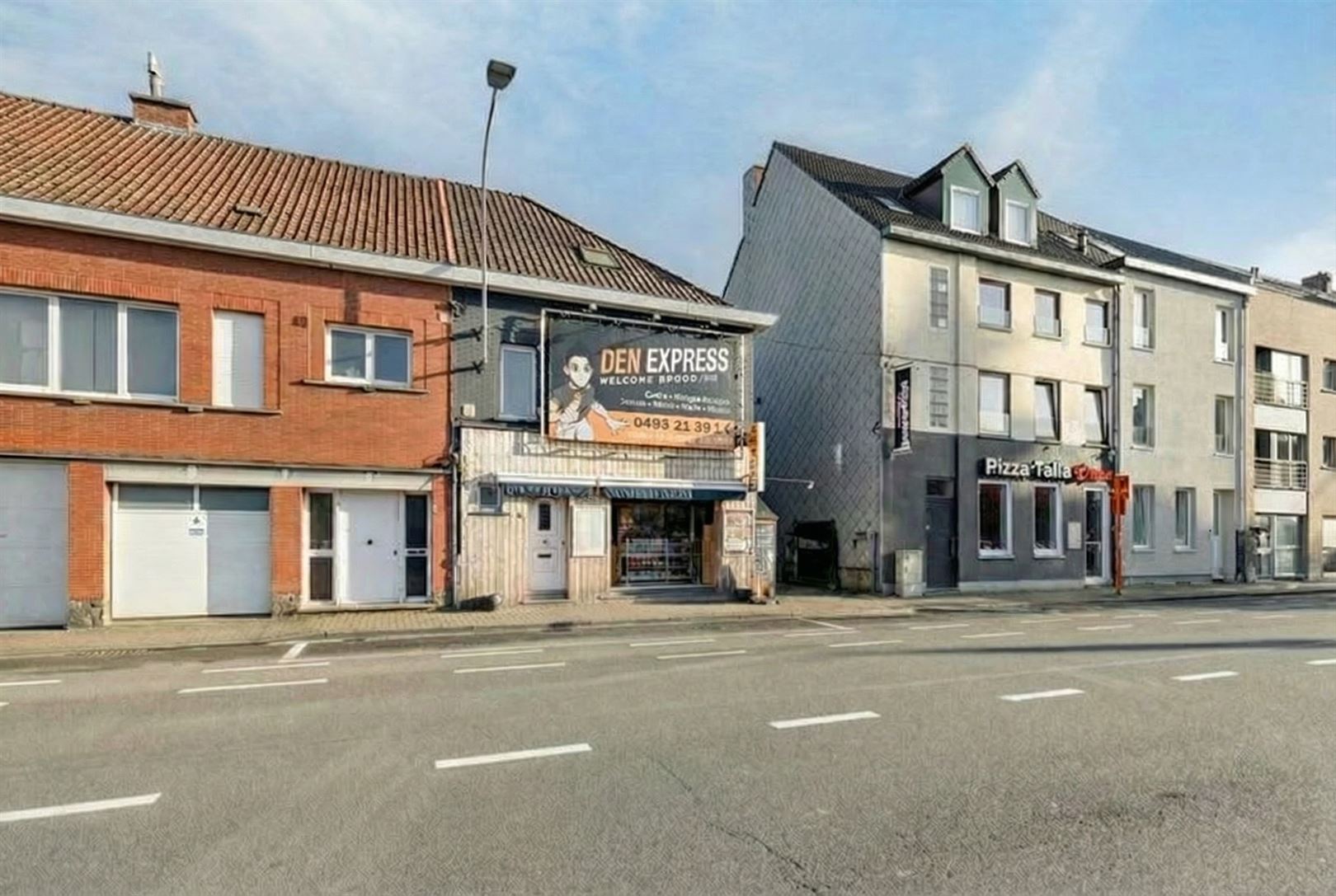 Goeddraaiende broodjeszaak met woning op toplocatie. - foto 1