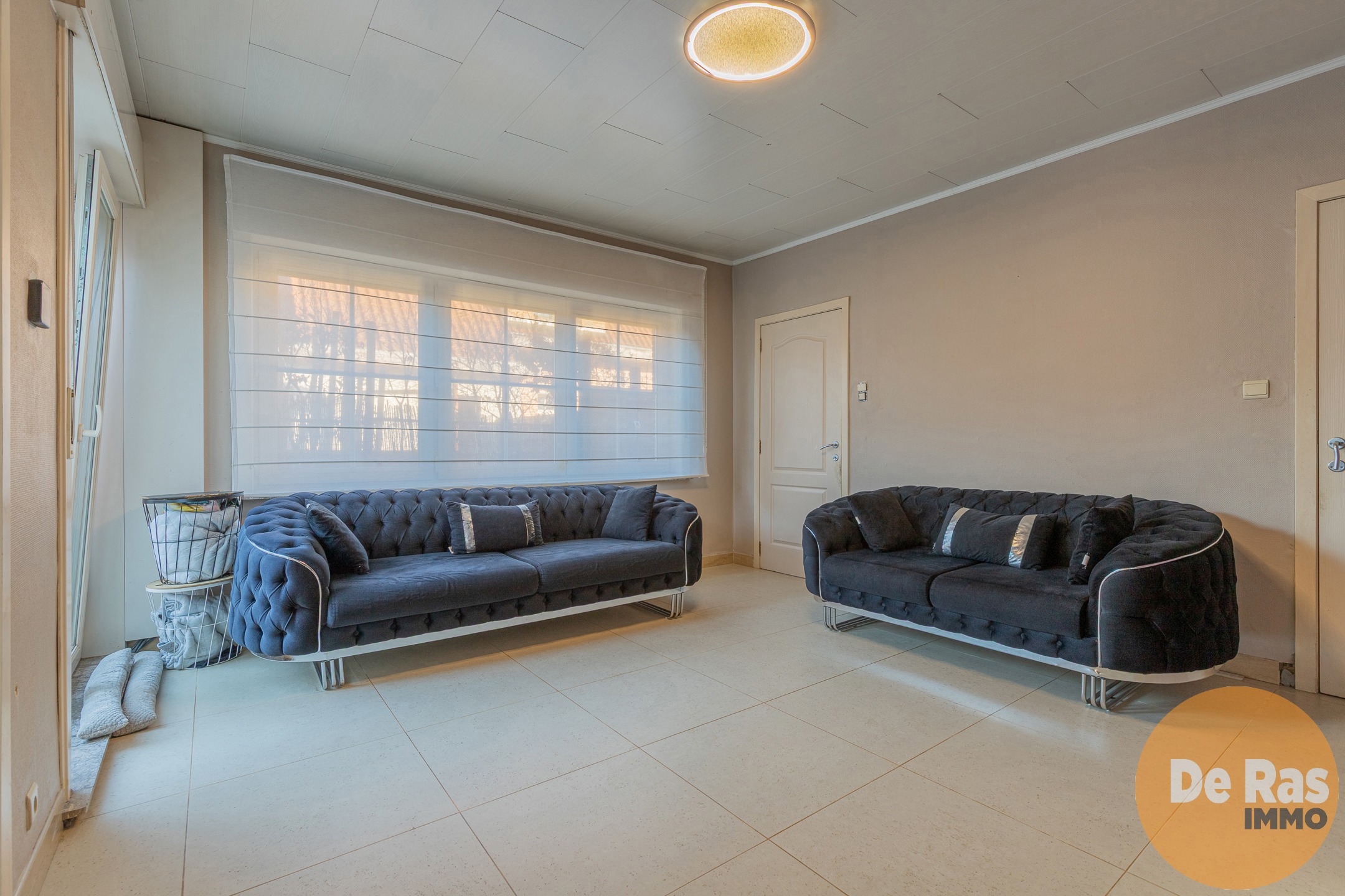 DENDERLEEUW - Ruime woning met 4 slpks, bureau en koer - foto 4