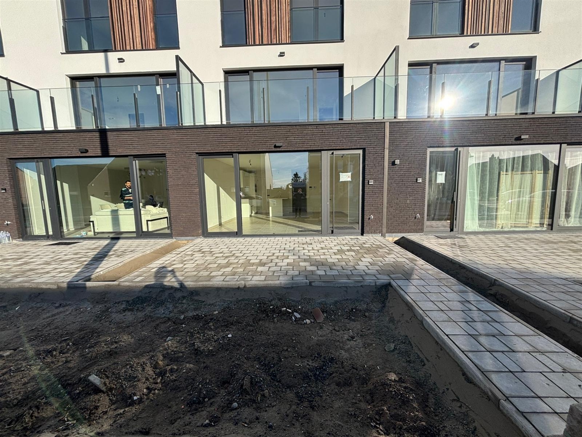 Modern gelijkvloers appartement met private tuin en ruime terrassen in Asse! - foto 2
