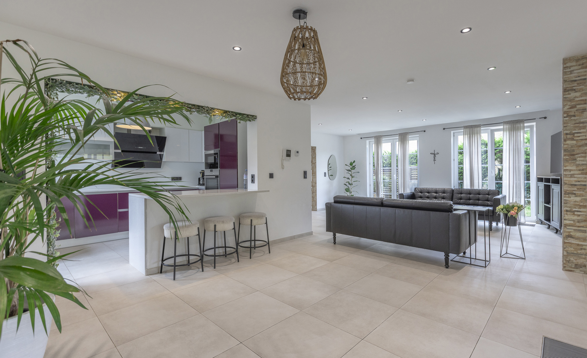 Instapklare villa met 4 slaapkamers, 2 bdks en mooi verzicht - foto 5