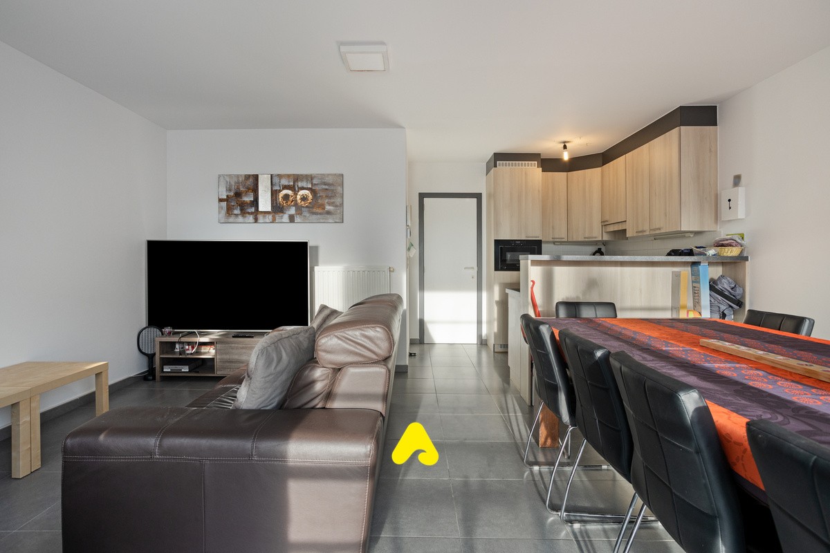 Lichtrijke gelijkvloers appartement op 100 meter van het strand. - foto 4