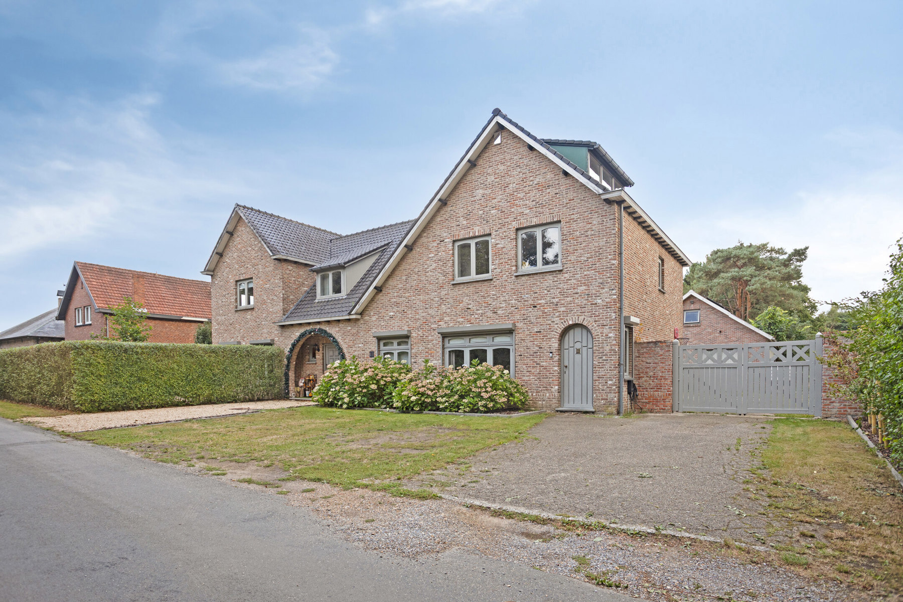 Huis te koop in Houthalen-Helchteren met 5 slaapkamers - foto 2