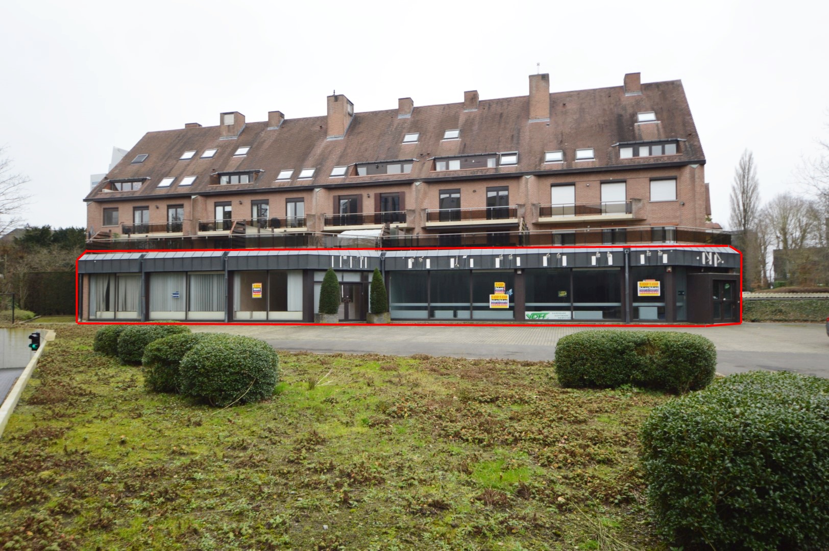 Commercial for sale in Sint-Denijs-Westrem - photo 2