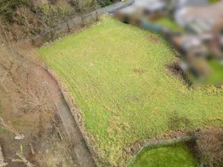 Bent u op zoek naar een ruime bouwgrond op een boogscheut van Kortrijk? Bekijk dan zeker dit aanbod in Gullegem. Dit perceel is ideaal gelegen...