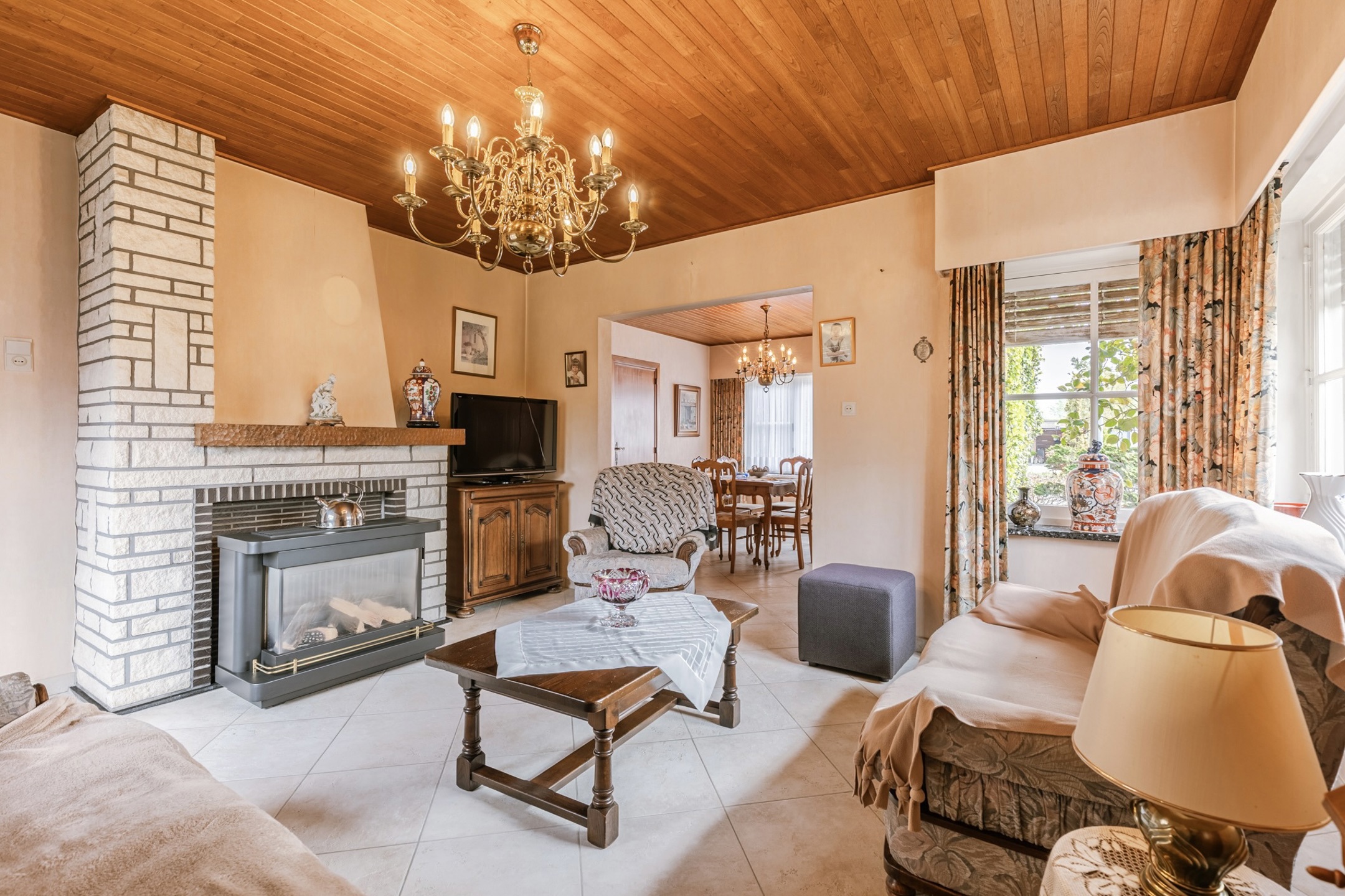 Ruime woning met grote tuin op breed perceel in Wetteren! - foto 4