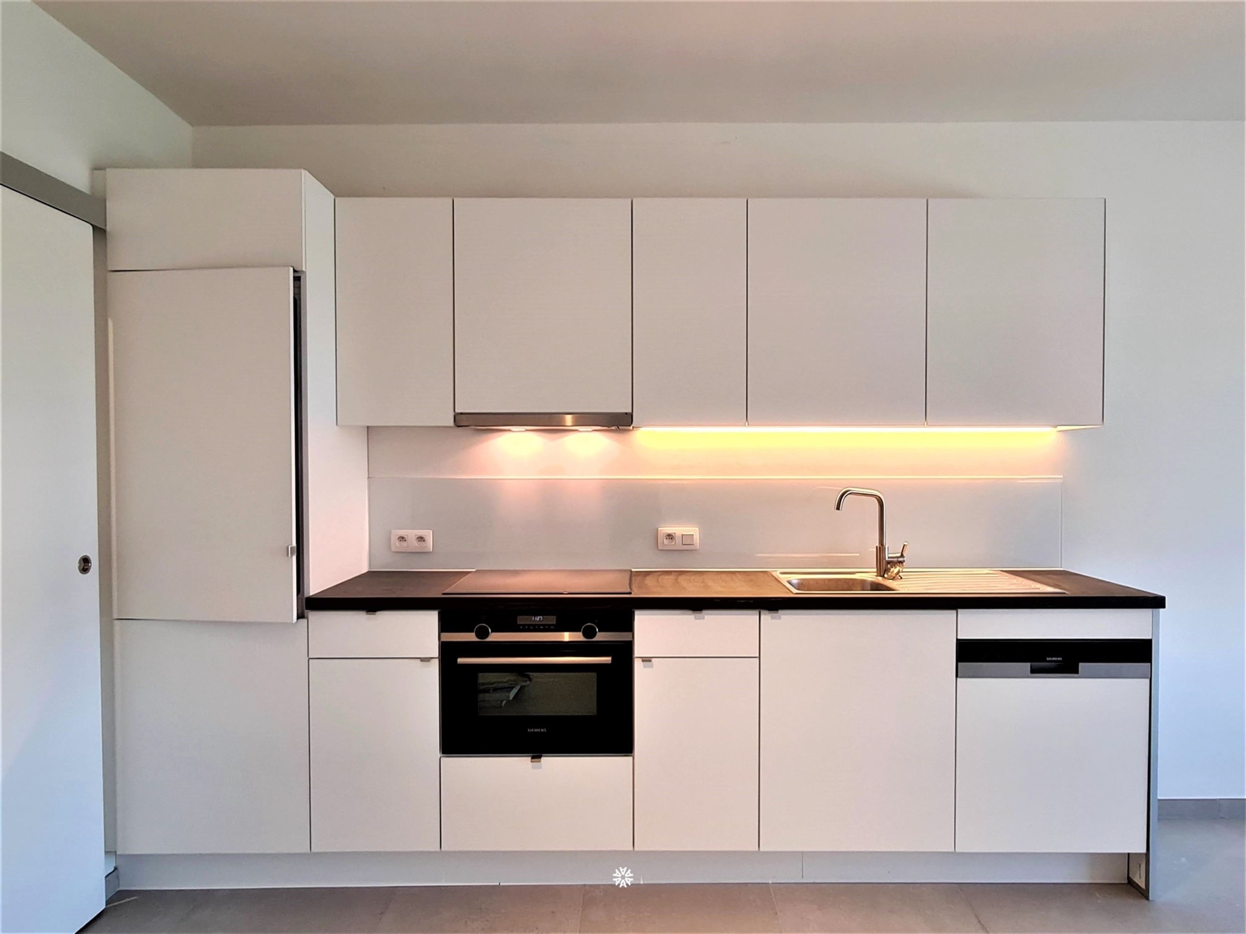 Recent gerenoveerd twee slaapkamer appartement te huur - foto 4