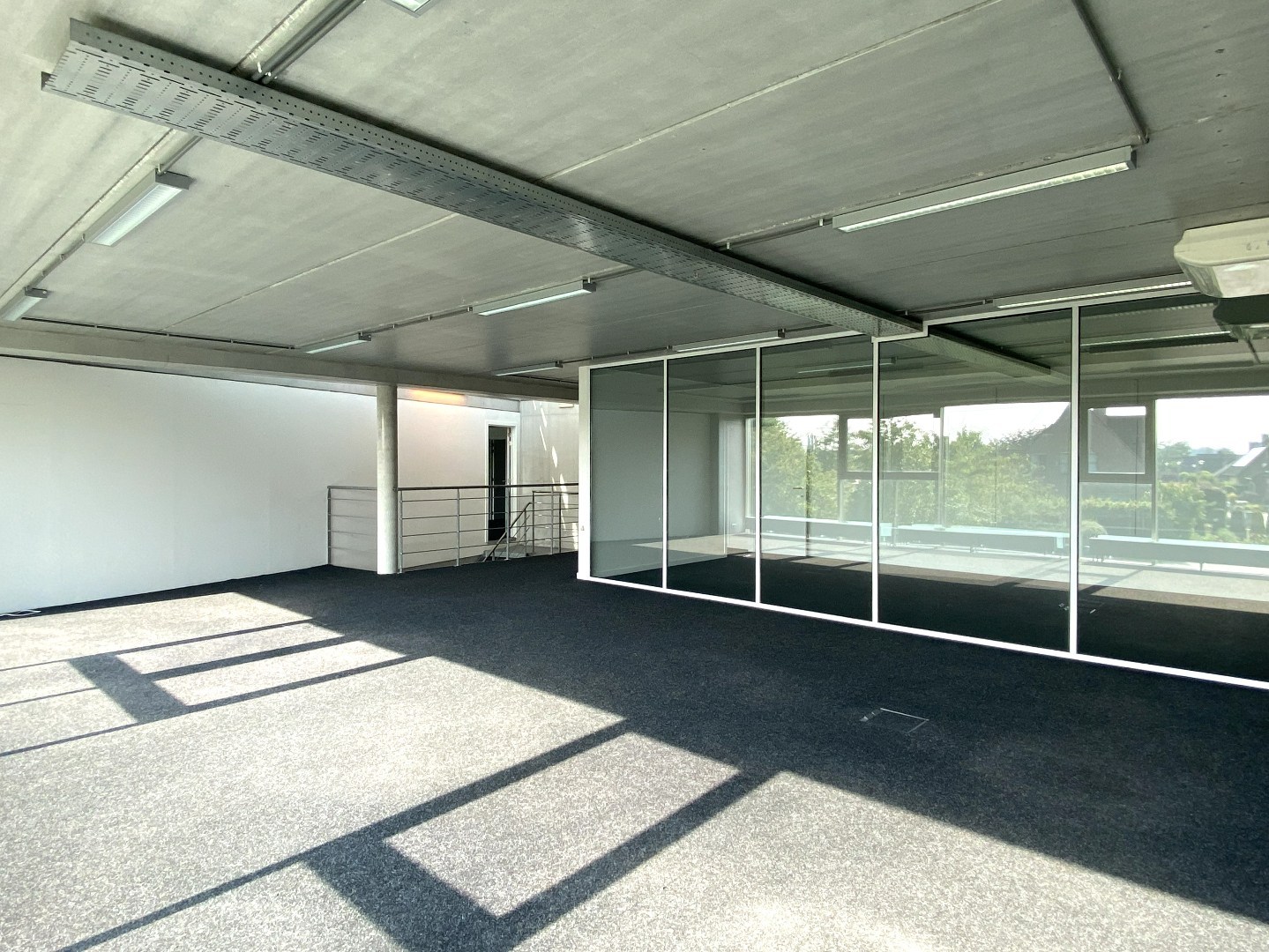 INSTAPKLARE KANTOORRUIMTE OP BOVENVERDIEPING (325m²) OP TOPLOCATIE - foto 5