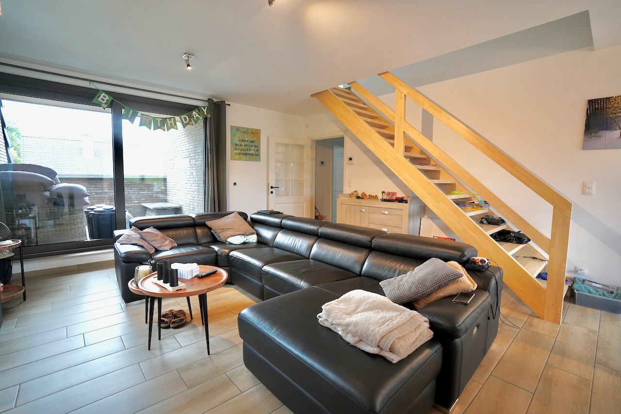 Prachtig appartement MET GARAGE in het rustige landelijke OOSTEEKLO ! - foto 4