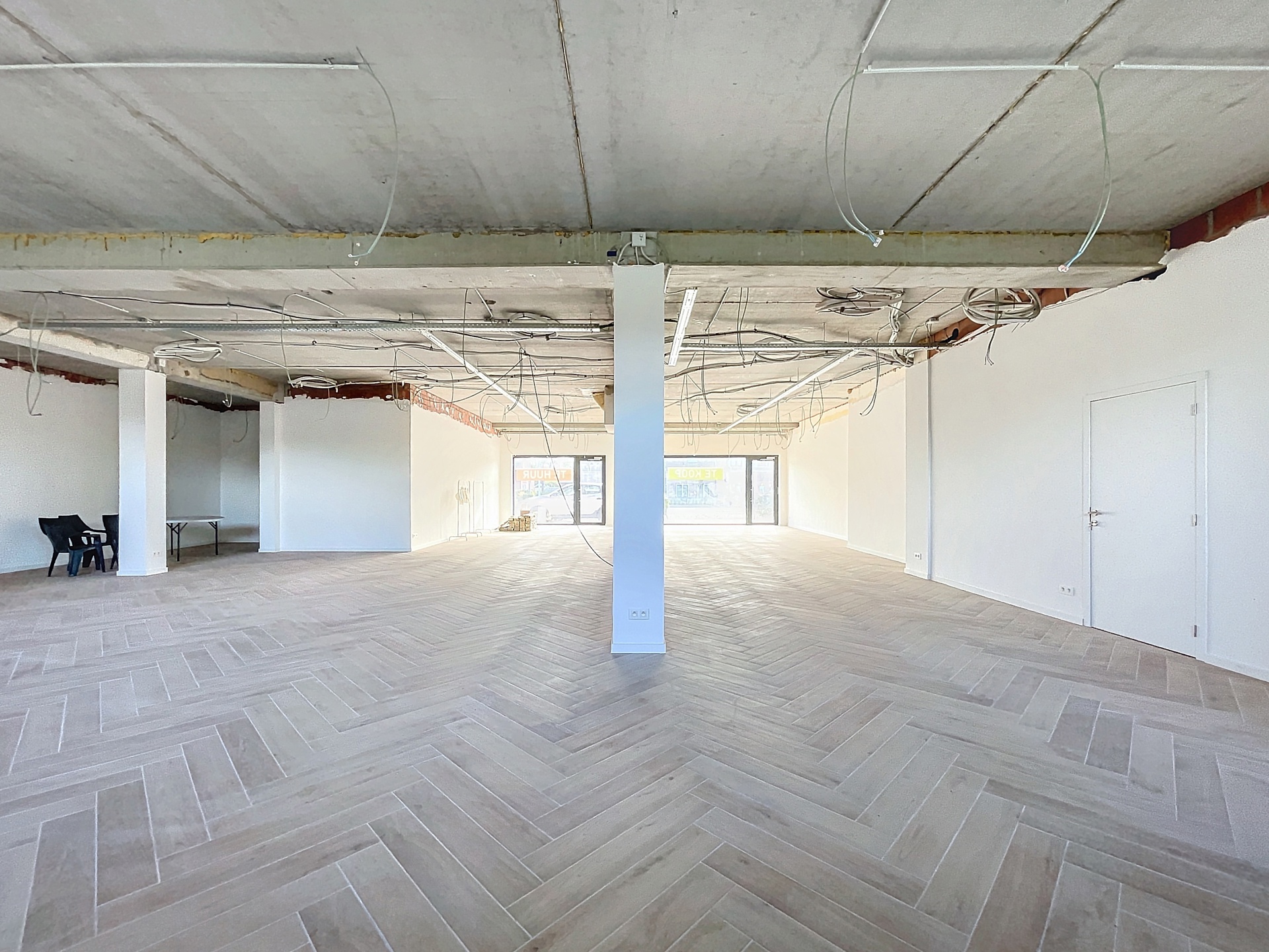 Handelsruimte 285m2 met parkeergelegenheden te Astene - foto 3