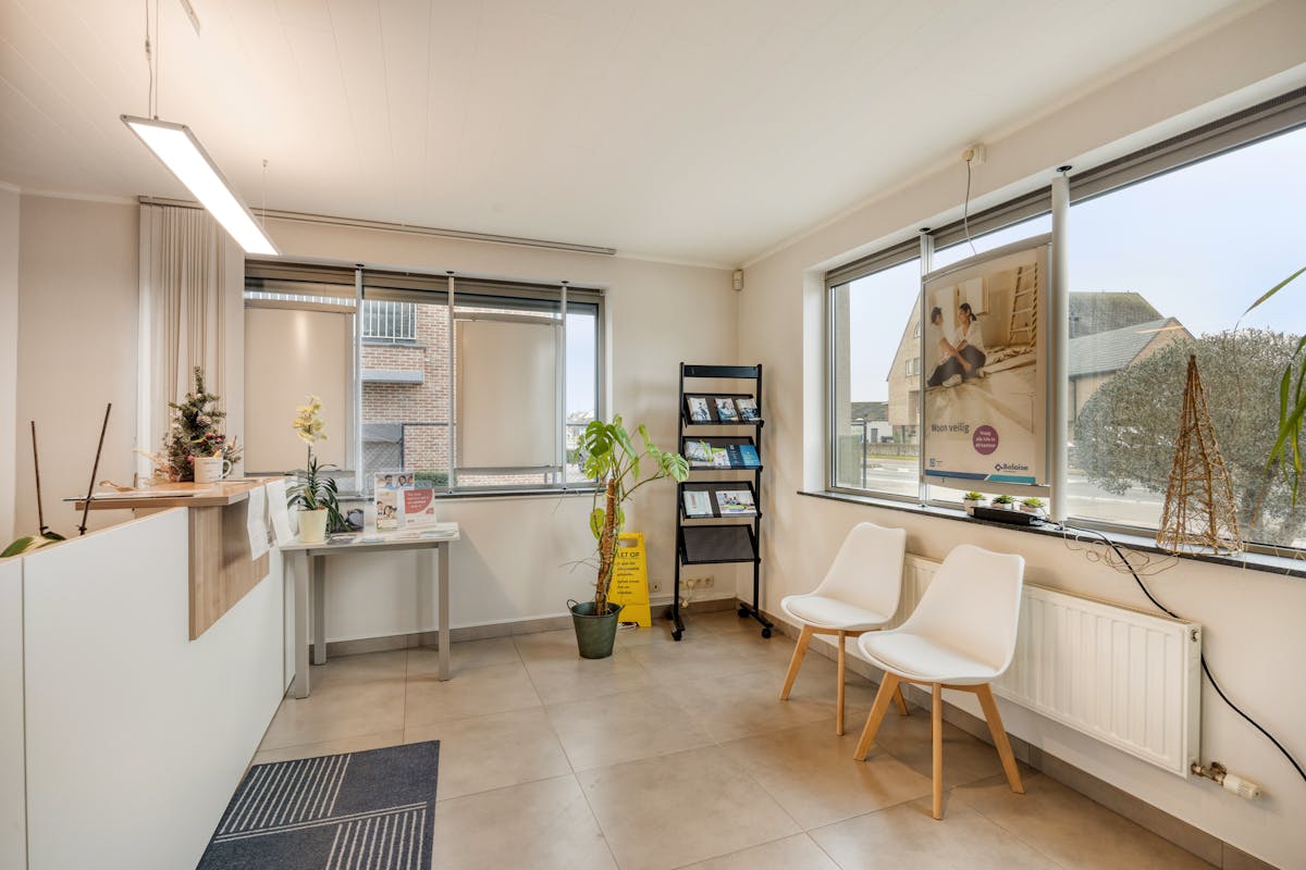 Opbrengsteigendom met kantoor en appartement - foto 3