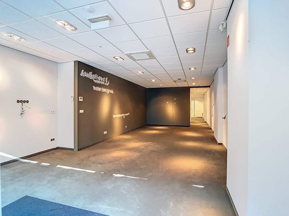 Commerce/office space (157m²) for sale in the Rijselstraat in Ypres - photo 3
