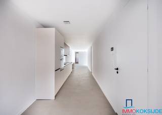 Koksijde-Bad, Residentie Cléo, Gerenoveerd appartement in het centrum, 1e verdieping met lift.Het moderne appartement bestaat uit: lichtrijke...