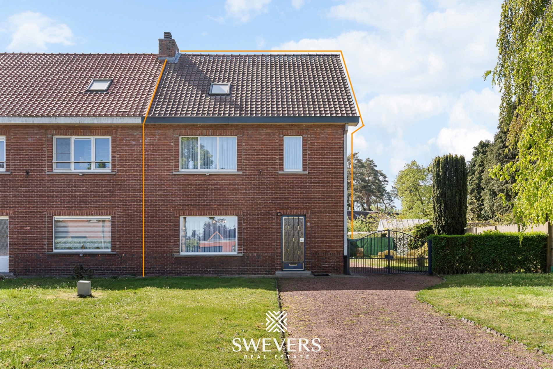 Te renoveren woning met grote tuin en 5 slaapkamers in Genk - foto 2