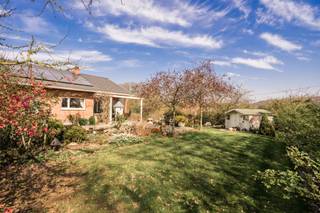 Deze woning is gelegen op een prachtige en rustige locatie in Lubbeek, op de grens met Holsbeek (Sint-Pieters-Rode) op een perceel van 26a55 ca...