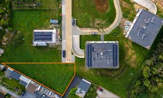 In Diepenbeek, Lutselus realiseerde Matexi het duurzame woonproject Paul Piperslaan. Alle appartementen en woningen zijn verkocht. <strong>TE KOOP in dit project: laatste open bouwgrond </strong>met een oppervlakte van 719 m², zonder bouwverplichting. Bouw jouw droomwoning in Diepenbeek met je eigen architect op deze zuidgerichte bouwgrond.<br /><br /><strong>Meer informatie? </strong>Contacteer vrijblijvend onze sales consultant Marisa Marasco op 011 94 87 43 of via mail marisa.marasco@matexi.be.