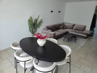 Beautiful apartment on the 1st floor * Layout : entrance hall with separate toilet, spacious living room on burgundy tiles, contemporary kitchen with...
