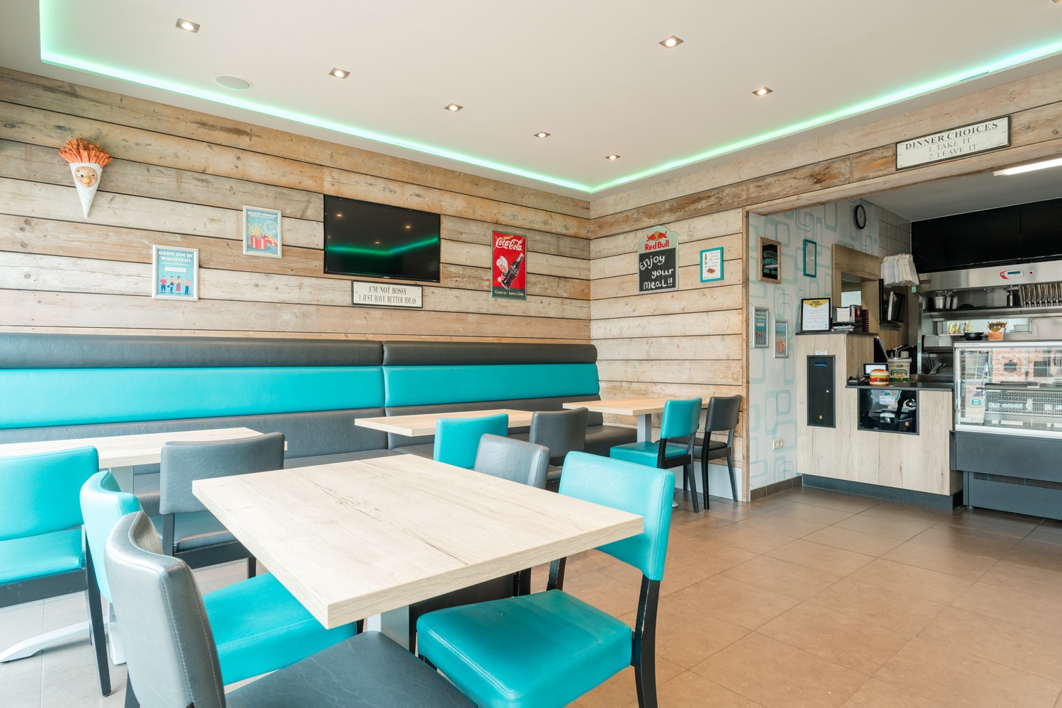 Bekende frituur met super mooi duplex appartement en zwembad te Achel - foto 2