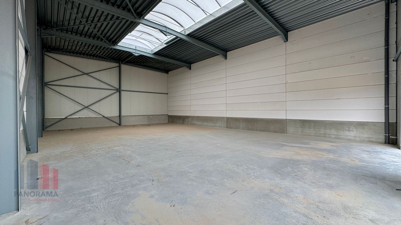 726 m² nieuwbouw KMO-unit langs Brusselbaan te huur - foto 3