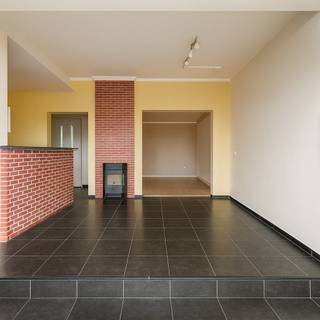 Let op: de foto’s bij deze advertentie tonen een inspirerend beeld van het potentieel na renovatie en weerspiegelen dus niet de huidige staat van...