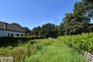 Ce terrain de +- 7are est magnifiquement situé sur la réserve naturelle de Krabos.Le terrain est situé en zone agricole, il n'est donc pas possible...