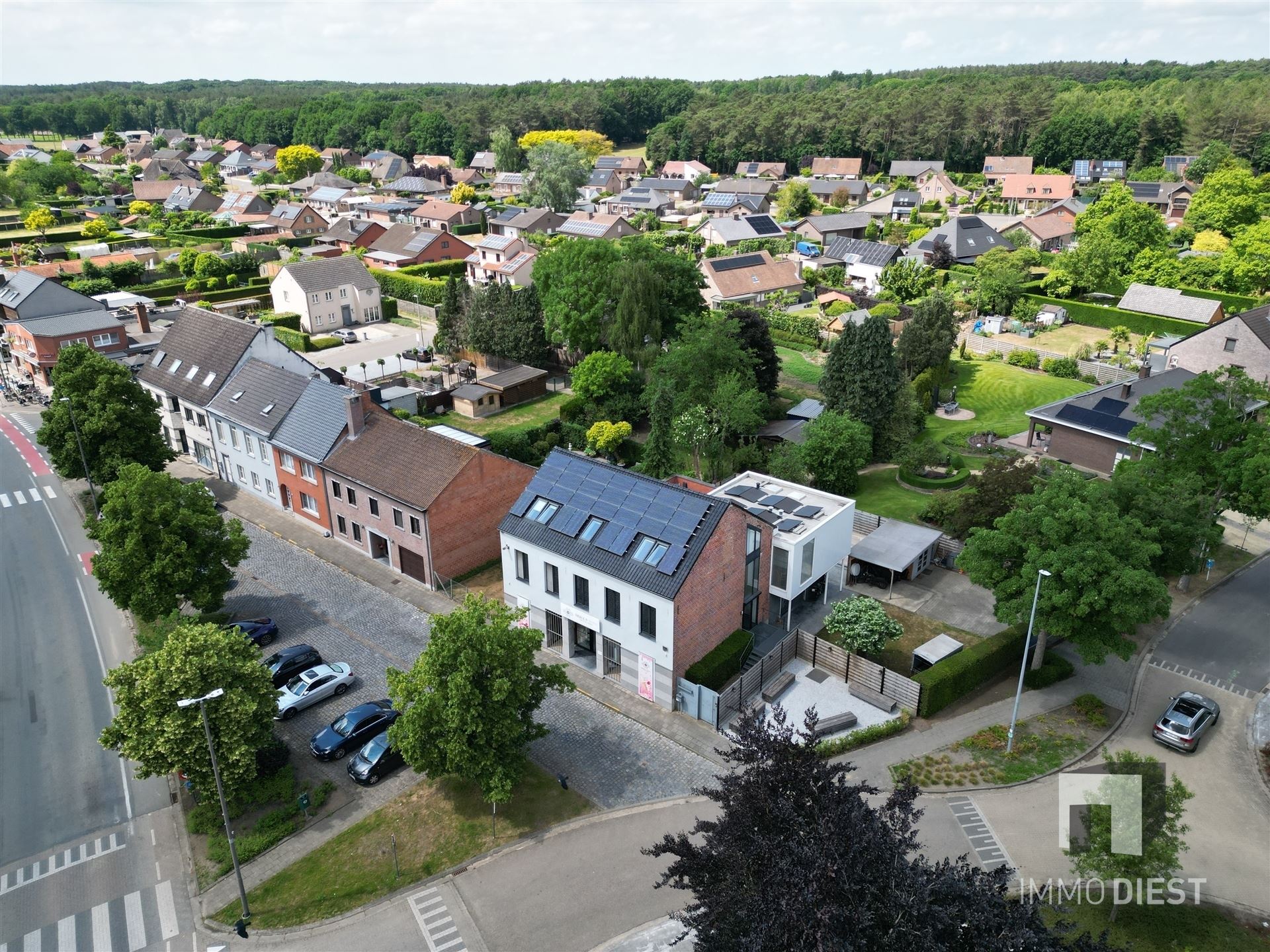 Handelspand met luxe woonst op goede locatie - foto 4