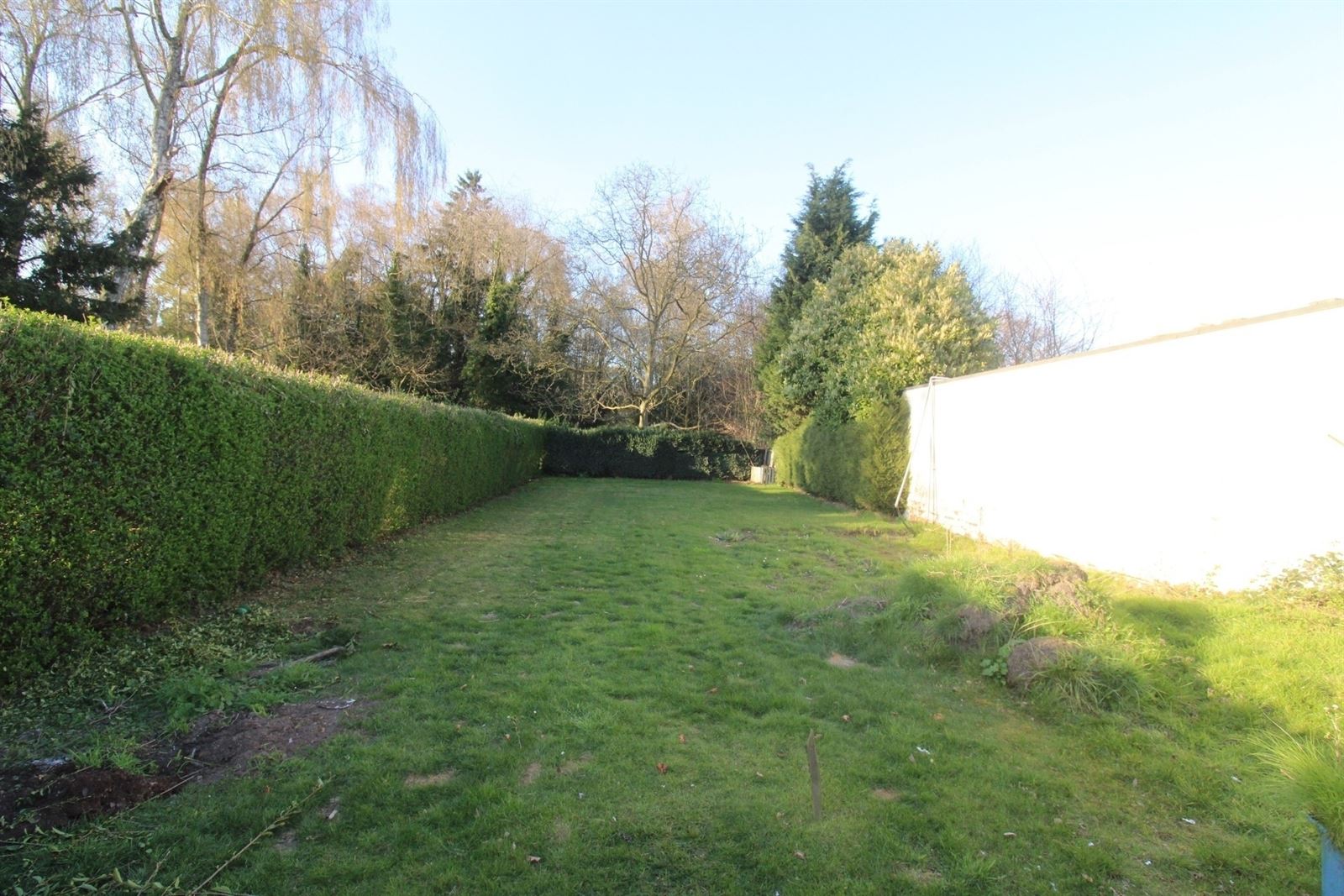 Ruim ingedeelde woning met grote tuin nabij centrum - foto 4