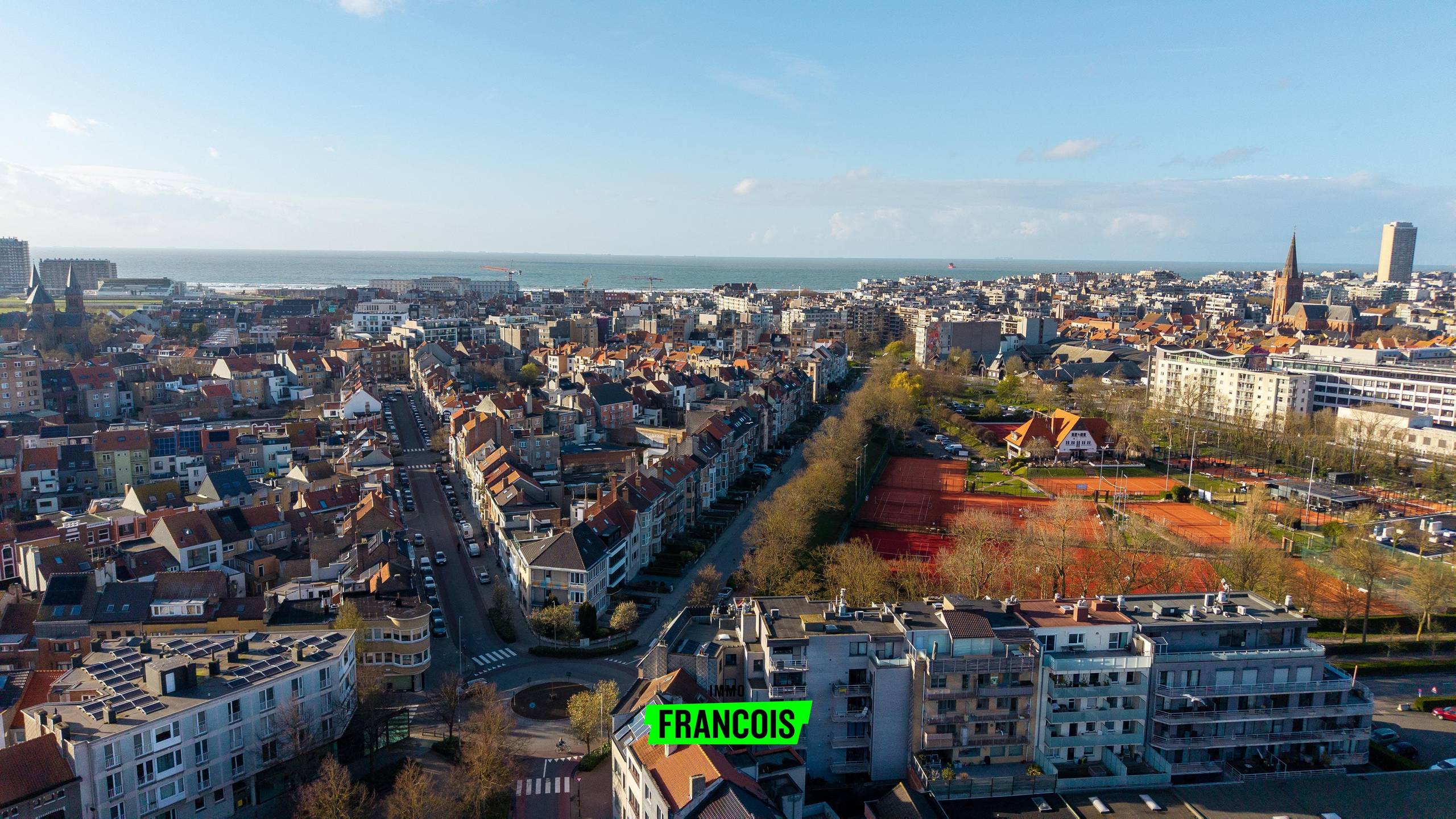 Stijlvol vernieuwd appartement met terras en groen uitzicht te Oostende - foto 4