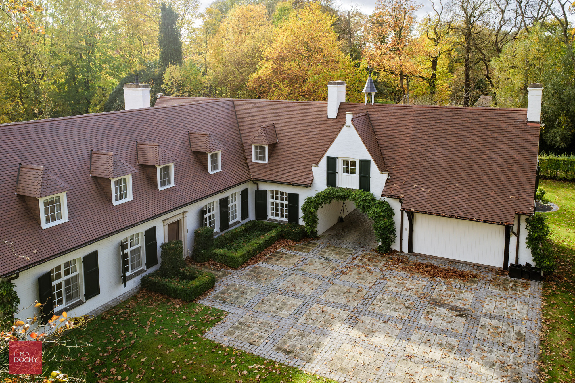 Instapklare ruime villa in residentiële buurt - foto 4