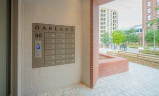 Bent u op zoek naar een exclusief, instapklaar appartement in de meest gewilde buurt van Brussel? Dit recent opgeleverde nieuwbouwappartement (99...