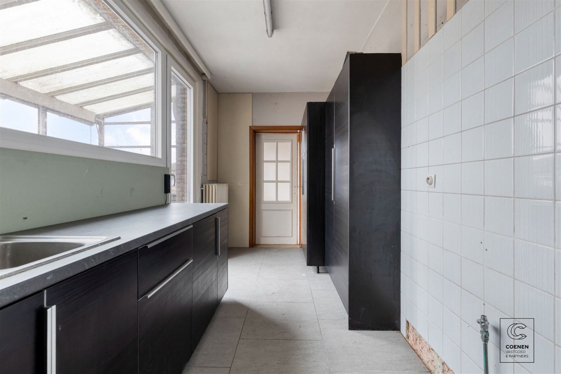 Te renoveren app. van ca. 120 m² op een gunstige ligging! - foto 5