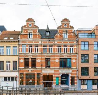 Tussen het water, de stad en de creativiteit van het Eilandje vind je The Grain Embassy, een iconisch gebouw vol karakter en geschiedenis. Hier...