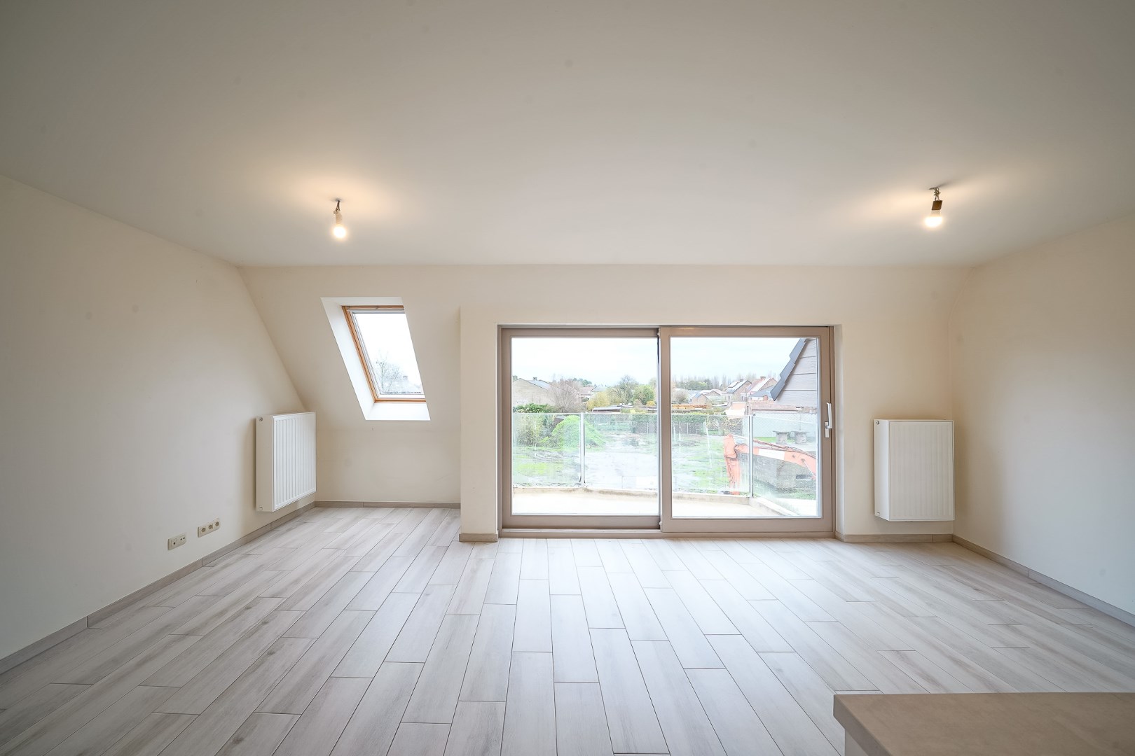 Appartement récent spacieux avec 4 chambres et 2 salles de bains. - photo 3