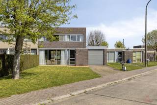 Maison récemment rénovée à louer dans un endroit calmeCette maison rénovée est située dans la Nieuwgoedlaan à Petgem-aan-de-Leie (Deinze). Au milieu...