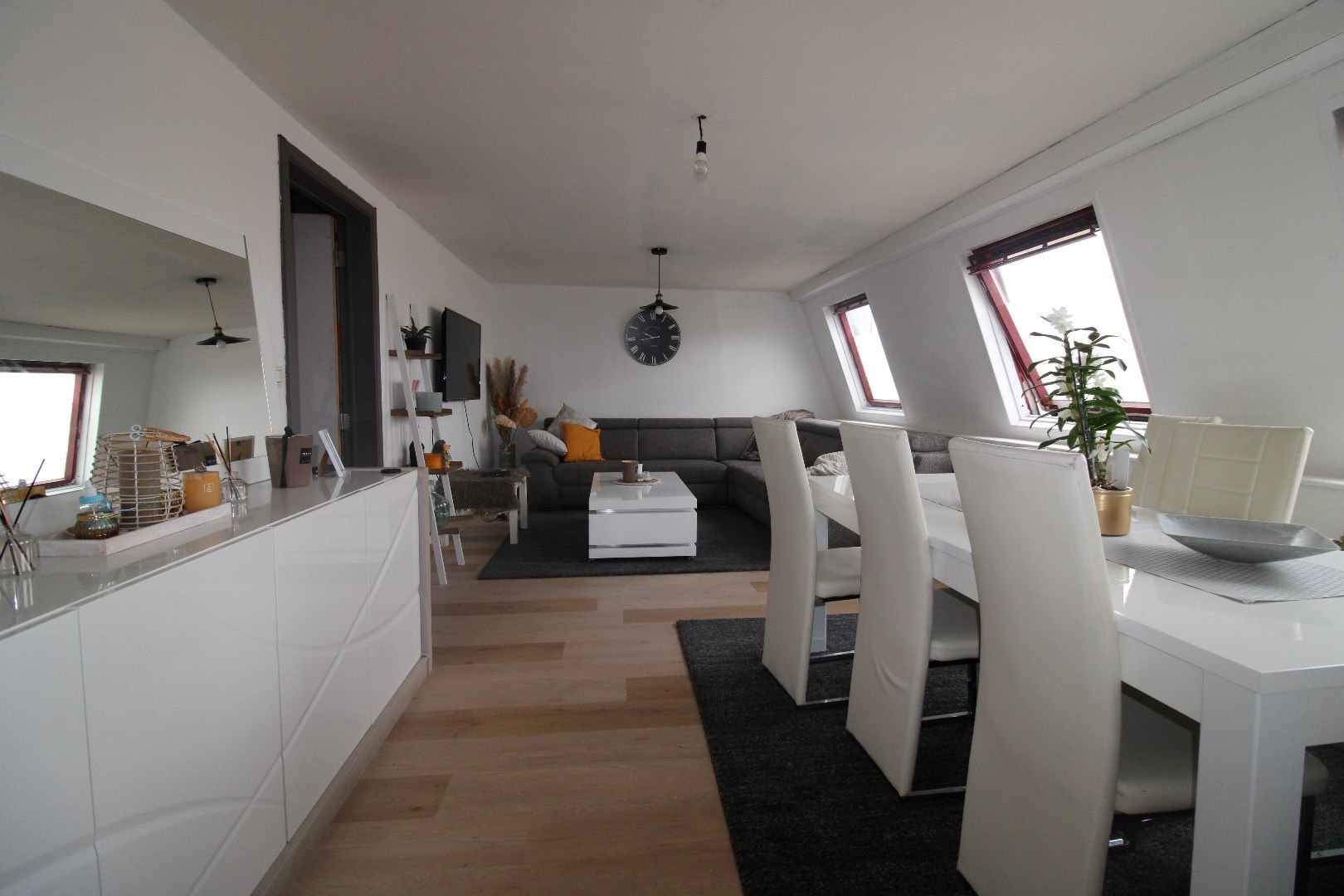 Appartement met twee slaapkamers in het centrum van Heppen - foto 3