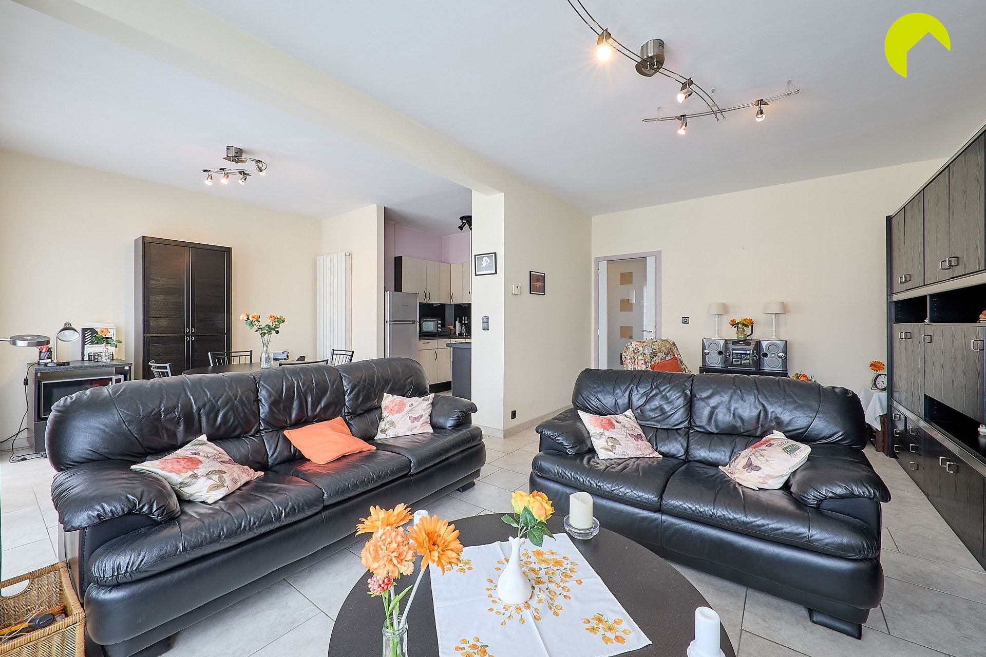 Instapklaar appartement (85m²) met 2 slaapkamers en terrasje - foto 4
