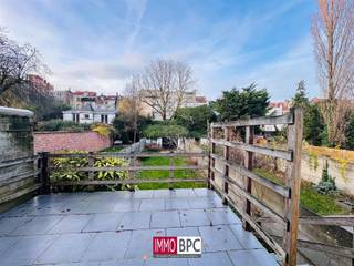 Welkom in deze indrukwekkende woning  in Sint-Agatha-Berchem, een eigendom met karakter, ruimte en uitzonderlijk veel potentieel. Met een...