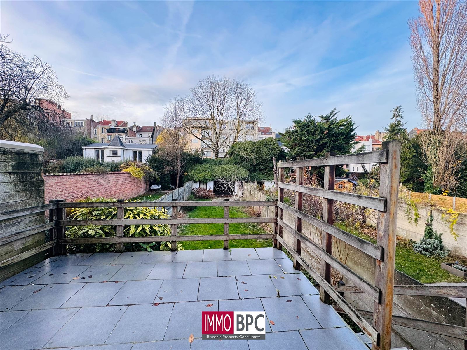 Karaktervol woning met 5 slaapkamers , tuin en garage - foto 3