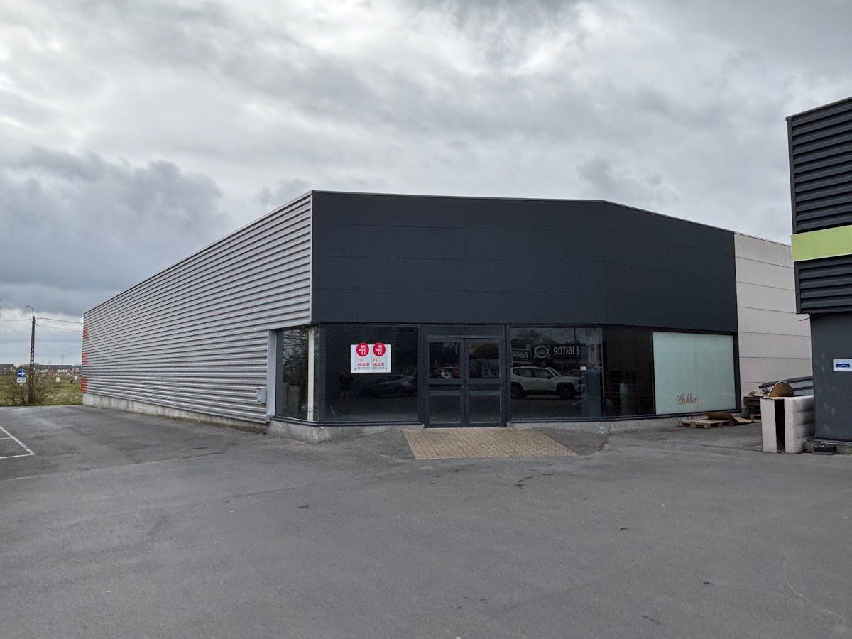 Baanwinkel te koop van ca. 900 m² langs Brugsesteenweg te Roeselare - foto 4