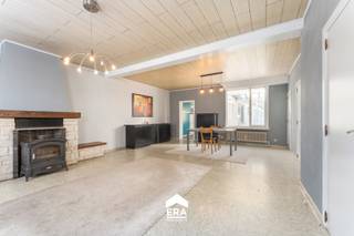 span style=&quot;color: rgb(160, 24, 24); font-size: 20px;&quot;&gt;Op te frissen/te renoveren gezinswoning met 3 slaapkamers en garageGezellige...