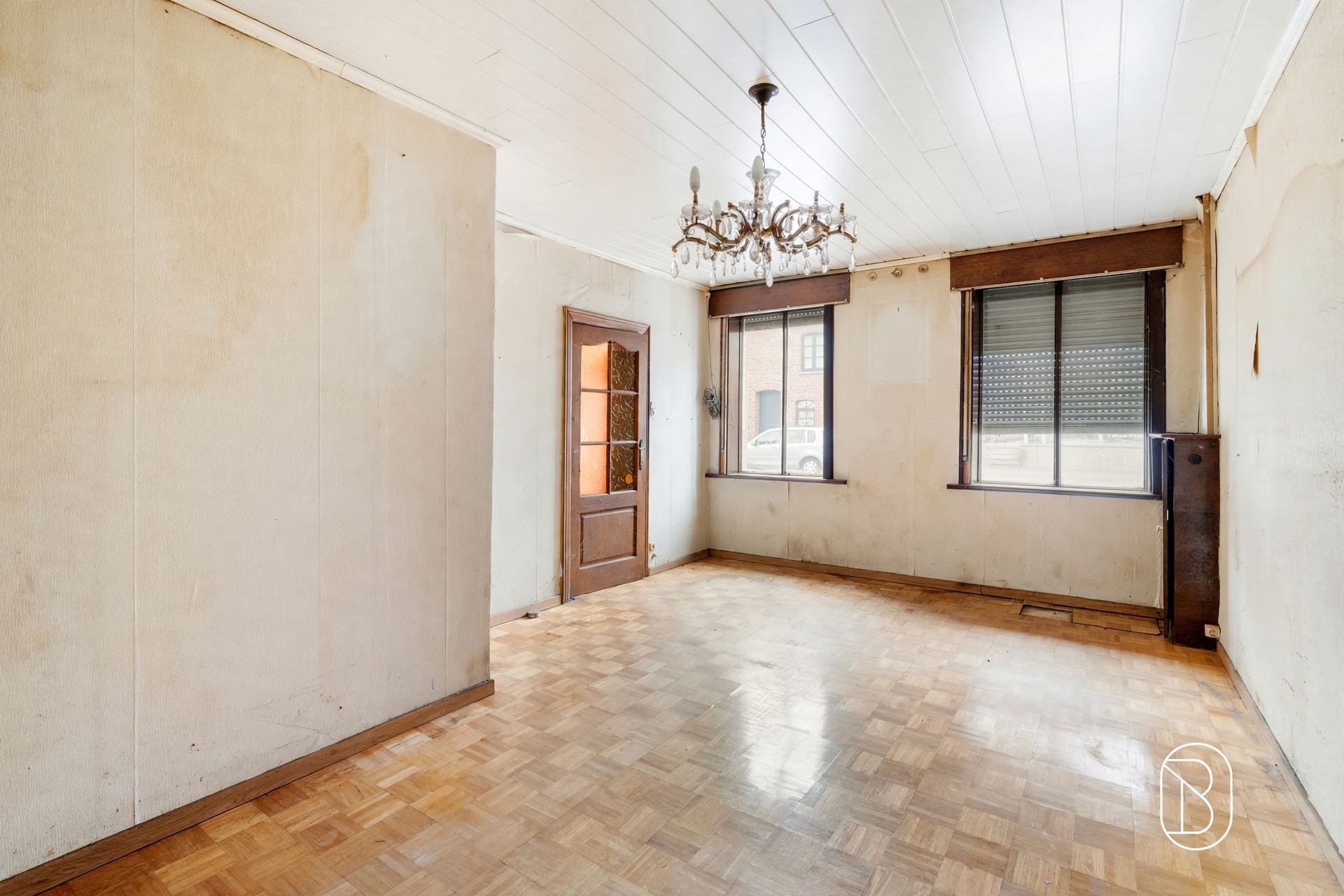 Te renoveren / af te breken woning met POTENTIEEL en uitweg - foto 5